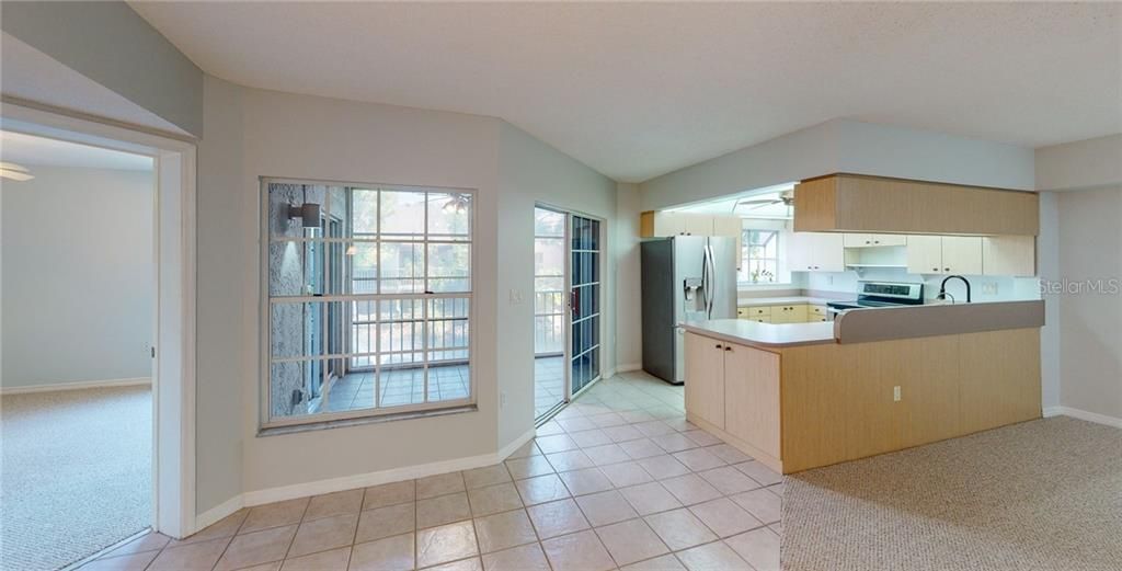Recently Sold: $320,000 (2 beds, 2 baths, 1376 Square Feet)