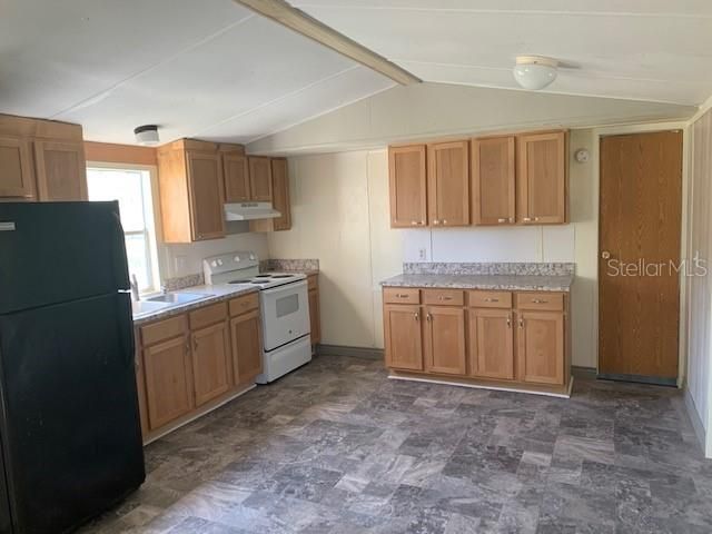 Recently Rented: $950 (2 beds, 2 baths, 924 Square Feet)