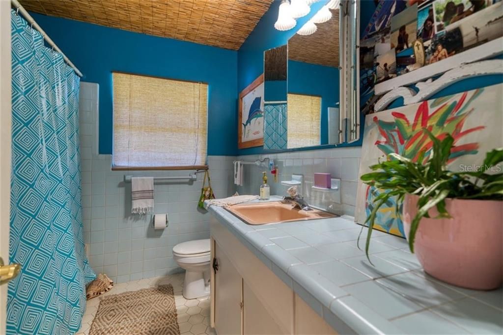 最近售出: $425,000 (2 贝兹, 3 浴室, 1702 平方英尺)
