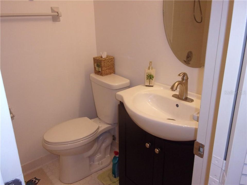 最近租的: $1,500 (2 贝兹, 2 浴室, 982 平方英尺)