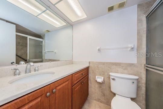 最近售出: $145,000 (2 贝兹, 2 浴室, 1035 平方英尺)
