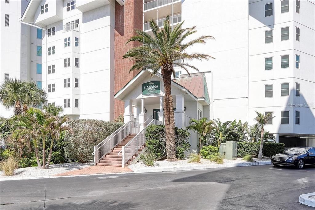 Recently Sold: $789,000 (2 beds, 2 baths, 1390 Square Feet)