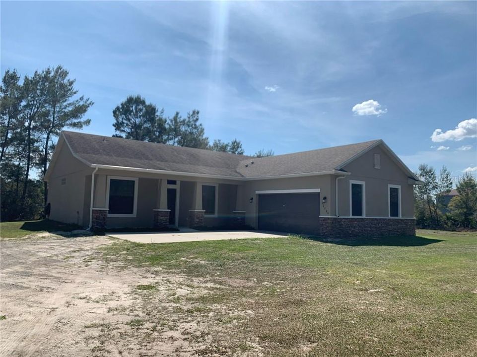 最近售出: $350,000 (3 贝兹, 2 浴室, 1646 平方英尺)