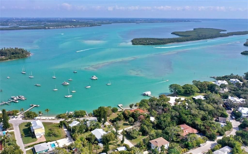 Недавно продано: $2,395,000 (0.41 acres)