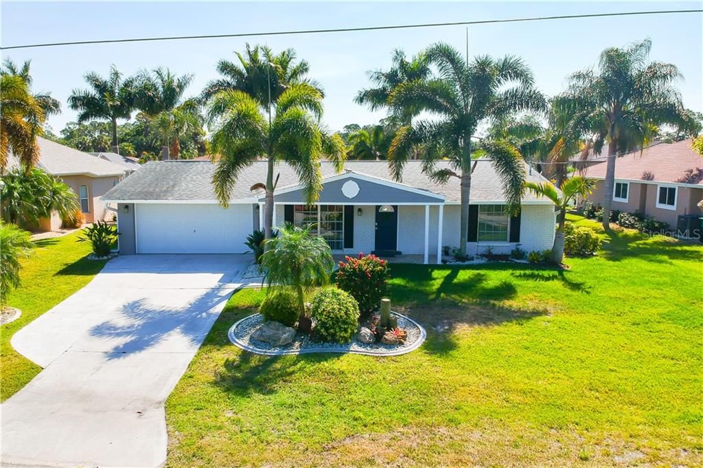 出租: $4,000 (2 贝兹, 2 浴室, 1393 平方英尺)