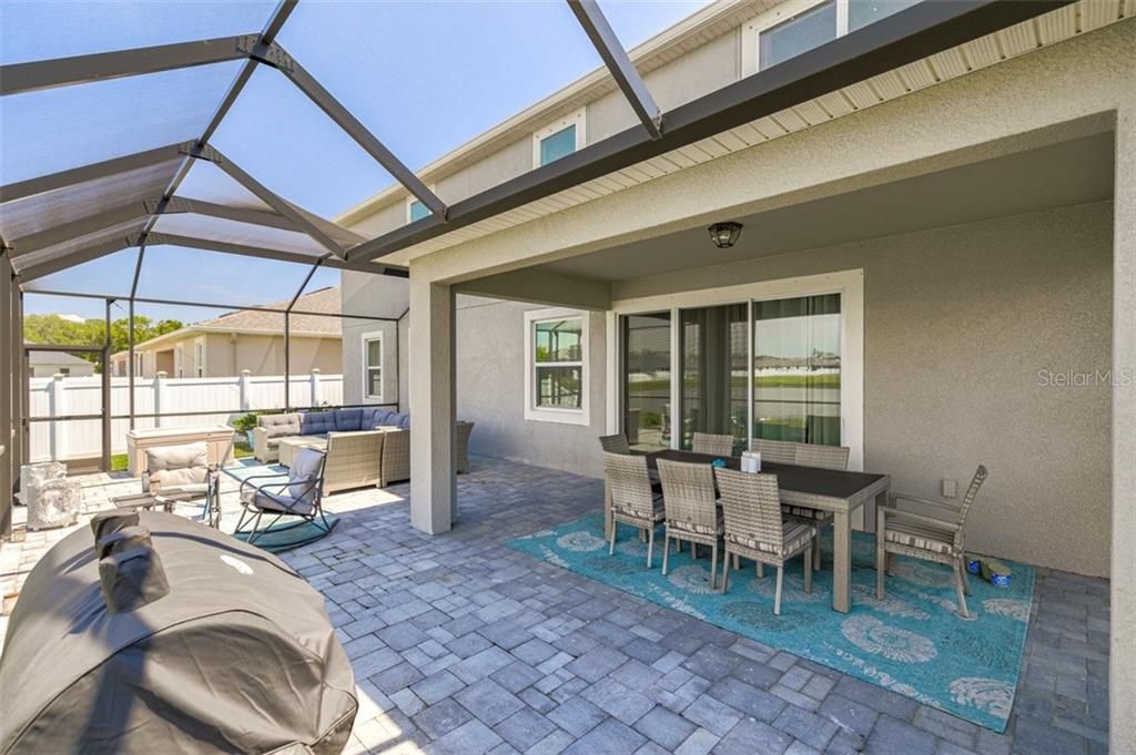Recently Sold: $475,000 (4 beds, 2 baths, 2956 Square Feet)