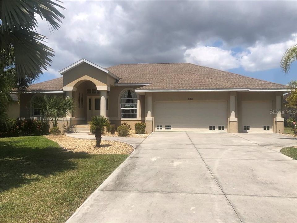 Recently Sold: $425,000 (4 beds, 3 baths, 2246 Square Feet)