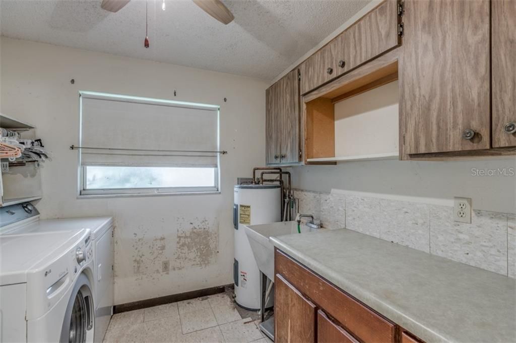 Recently Sold: $499,900 (3 beds, 1 baths, 2040 Square Feet)
