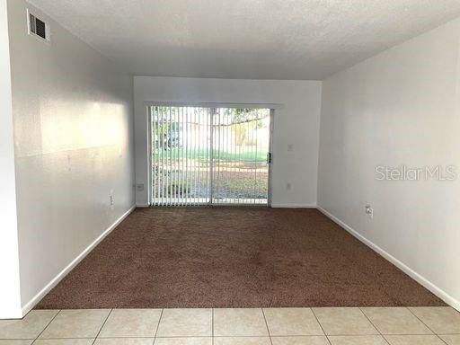 Recently Rented: $850 (2 beds, 1 baths, 858 Square Feet)