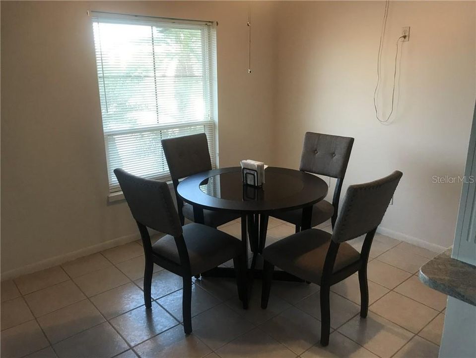 Recently Sold: $275,000 (2 beds, 1 baths, 1010 Square Feet)