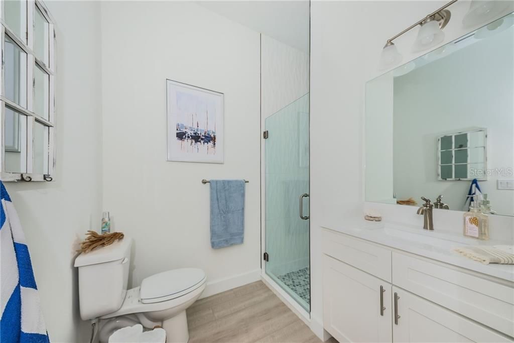 Recently Sold: $233,675 (2 beds, 2 baths, 800 Square Feet)