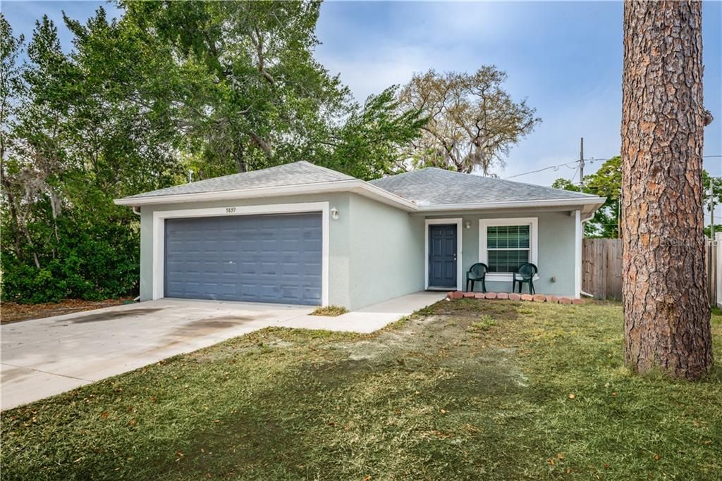 Recently Sold: $215,000 (3 beds, 2 baths, 1290 Square Feet)