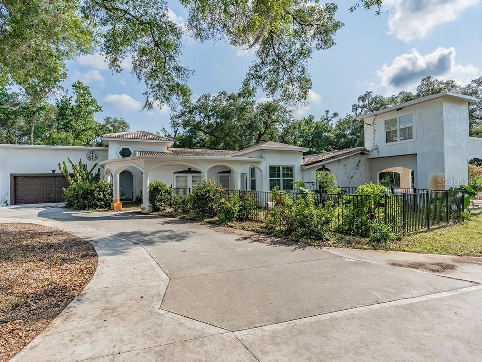 Recently Sold: $899,000 (5 beds, 4 baths, 4400 Square Feet)