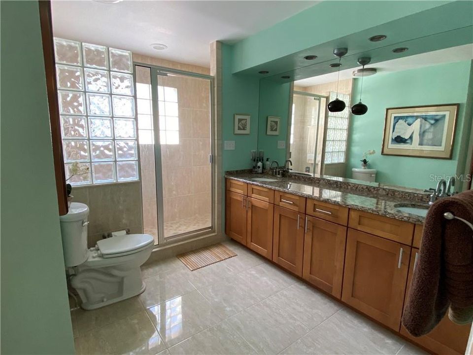Недавно продано: $250,000 (3 спален, 2 ванн, 1465 Квадратных фут)