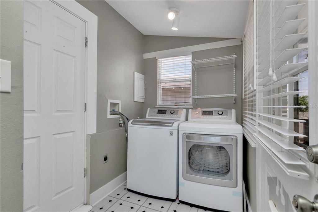 LAUNDRY ROOM OFF KITCHEN