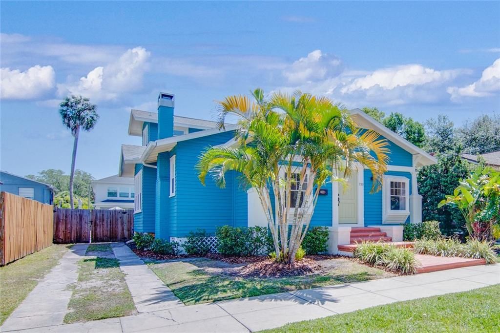 Recently Sold: $639,900 (3 beds, 3 baths, 1742 Square Feet)