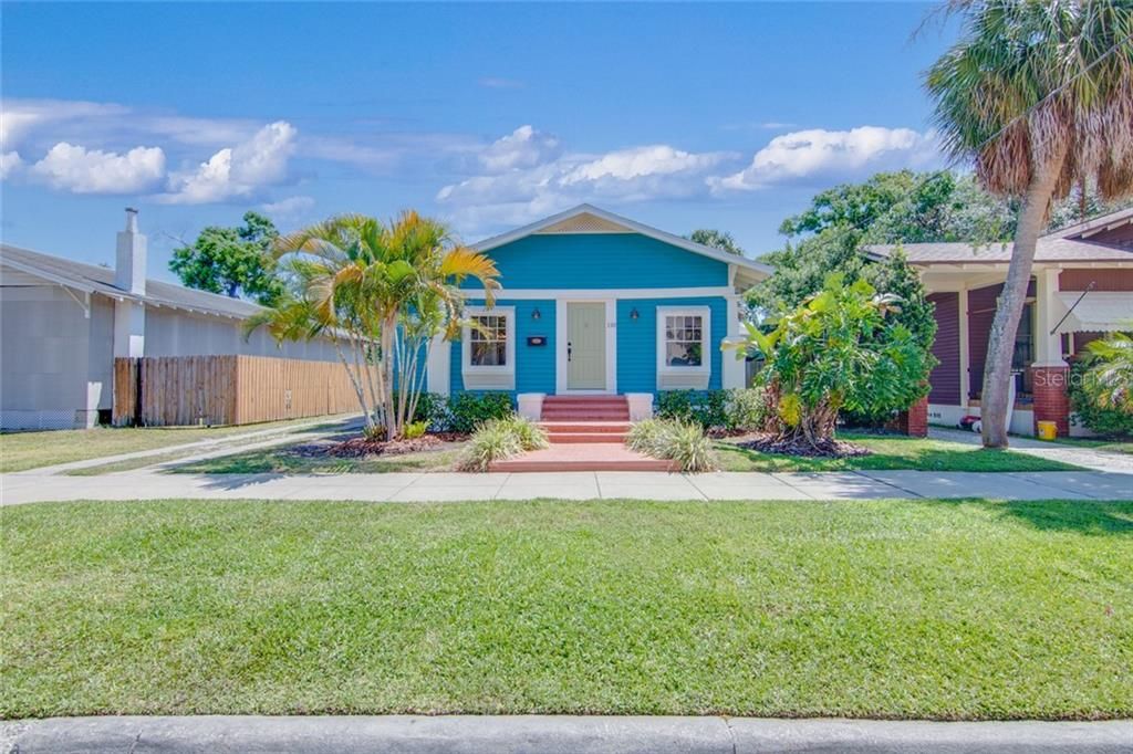 Recently Sold: $639,900 (3 beds, 3 baths, 1742 Square Feet)