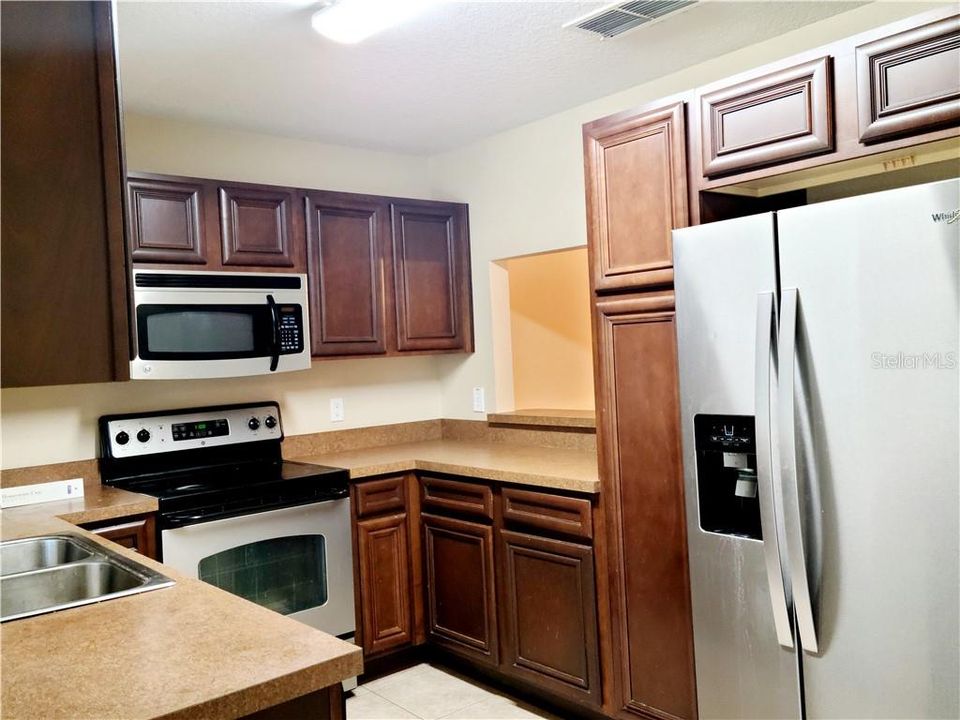 Recently Rented: $1,400 (2 beds, 2 baths, 1622 Square Feet)
