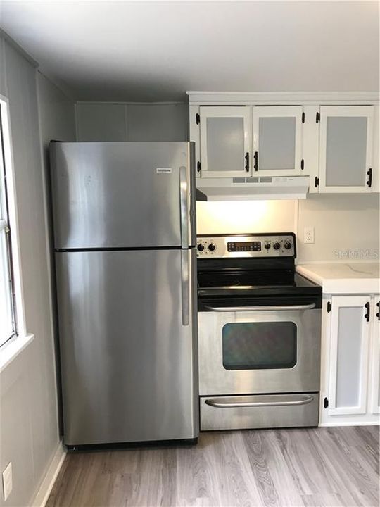 Vendido Recientemente: $68,900 (2 camas, 1 baños, 588 Pies cuadrados)