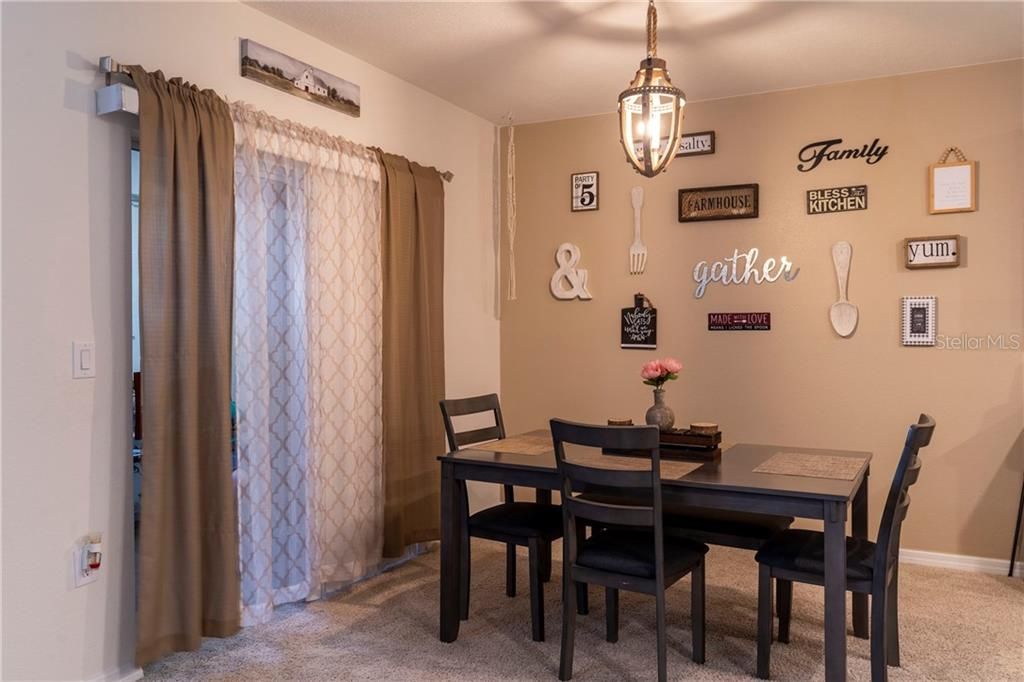 Recently Sold: $265,000 (4 beds, 2 baths, 1828 Square Feet)