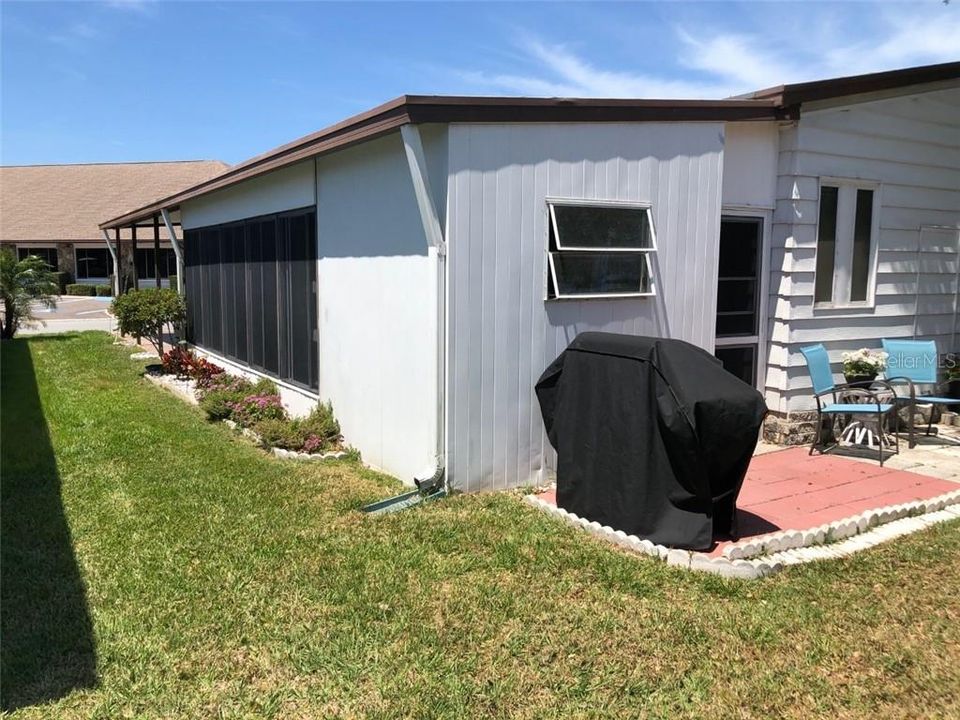 Recently Sold: $105,000 (2 beds, 2 baths, 1430 Square Feet)