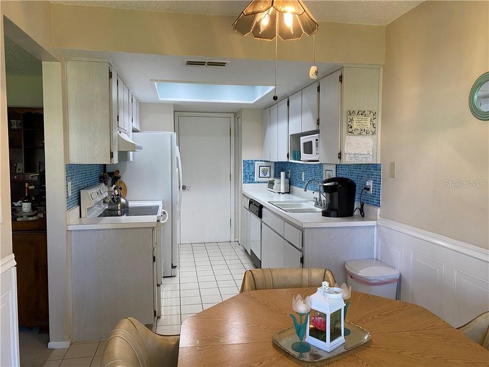 Recently Sold: $275,000 (2 beds, 2 baths, 1230 Square Feet)