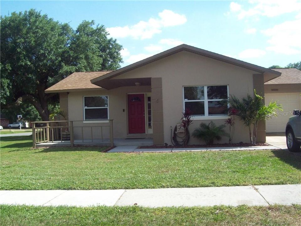 Recently Sold: $189,900 (3 beds, 2 baths, 1014 Square Feet)