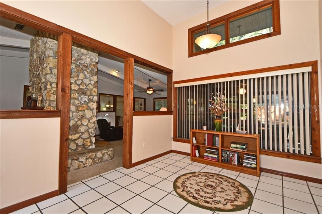 Recently Sold: $359,000 (3 beds, 2 baths, 2244 Square Feet)
