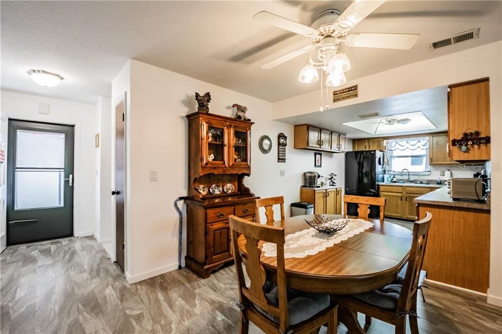 Recently Sold: $88,000 (2 beds, 2 baths, 1251 Square Feet)