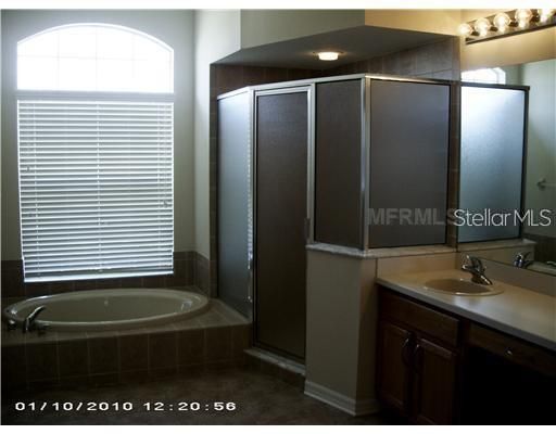 最近售出: $309,000 (4 贝兹, 2 浴室, 1994 平方英尺)