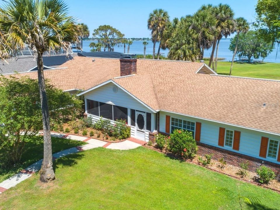 Aerial of main house overlooking Lake Griffin.