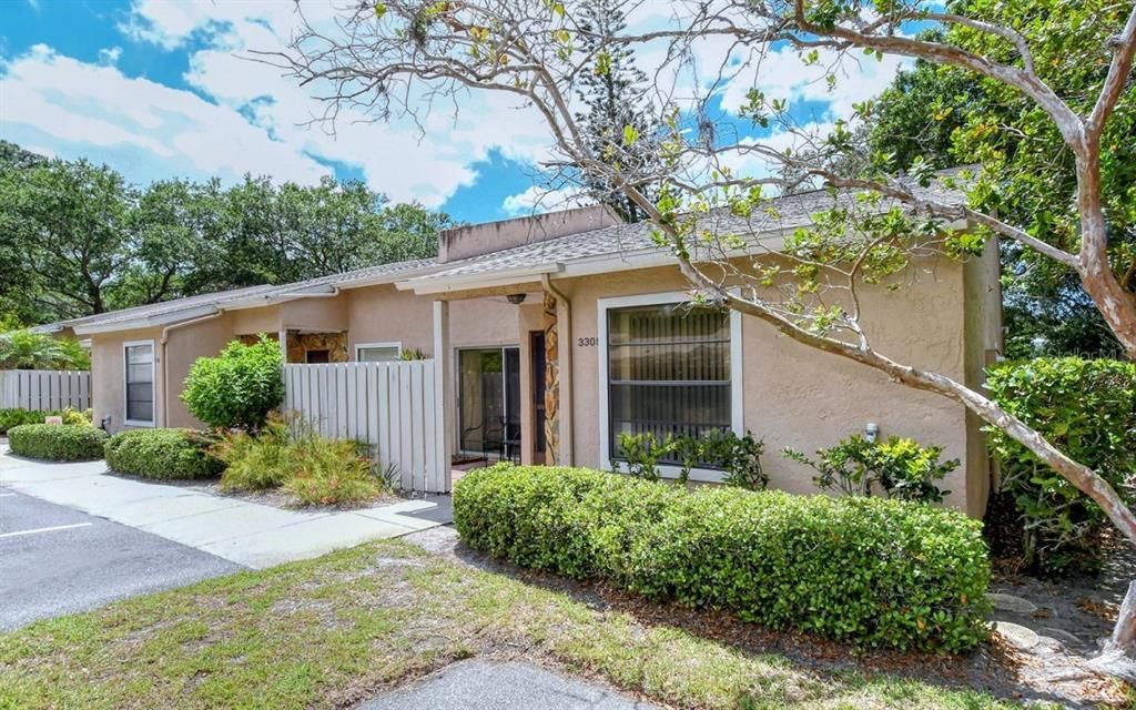 Recently Sold: $174,900 (2 beds, 2 baths, 1438 Square Feet)