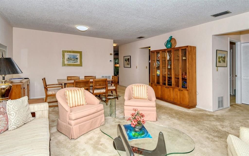 Recently Sold: $174,900 (2 beds, 2 baths, 1438 Square Feet)