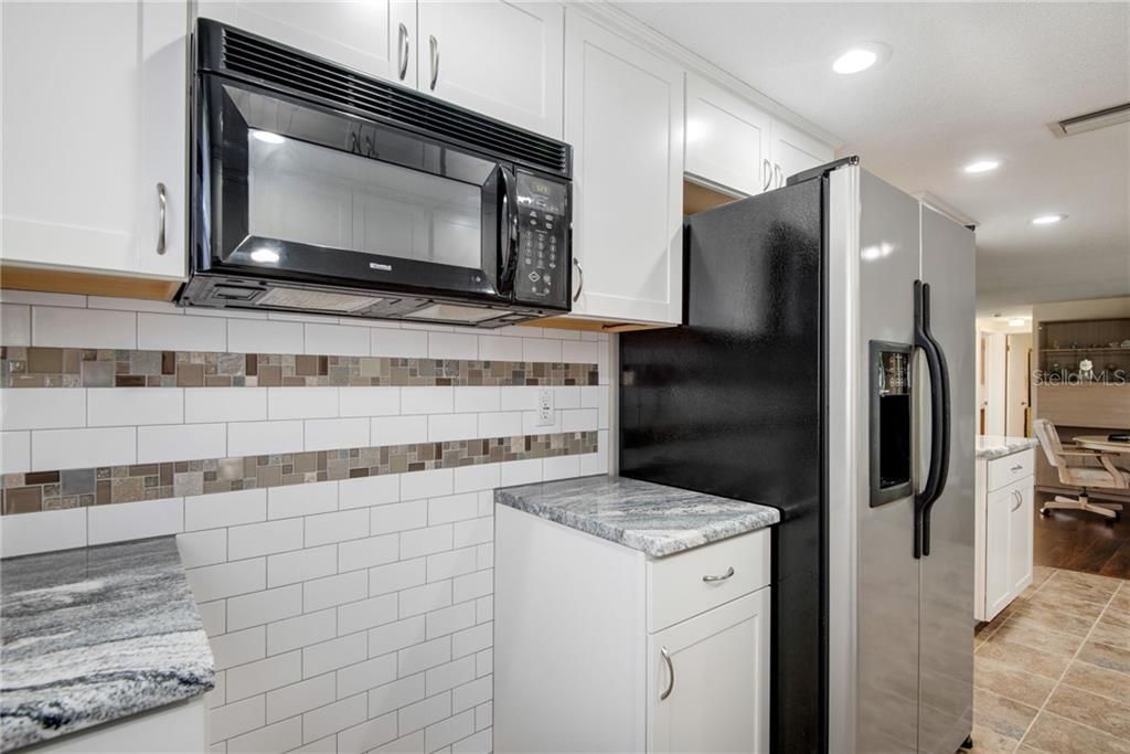Recently Sold: $220,000 (2 beds, 2 baths, 1275 Square Feet)