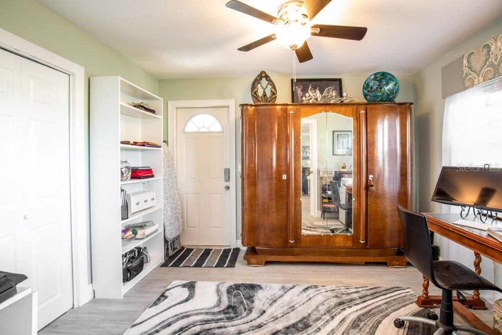 Recently Sold: $335,000 (3 beds, 2 baths, 1649 Square Feet)