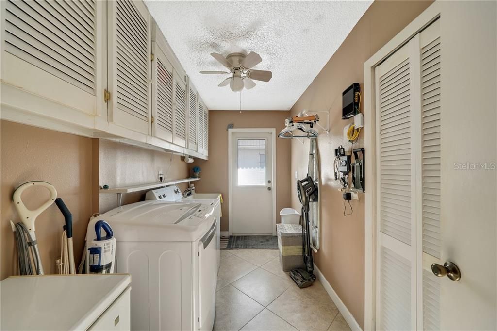 Recently Sold: $449,900 (3 beds, 2 baths, 1593 Square Feet)