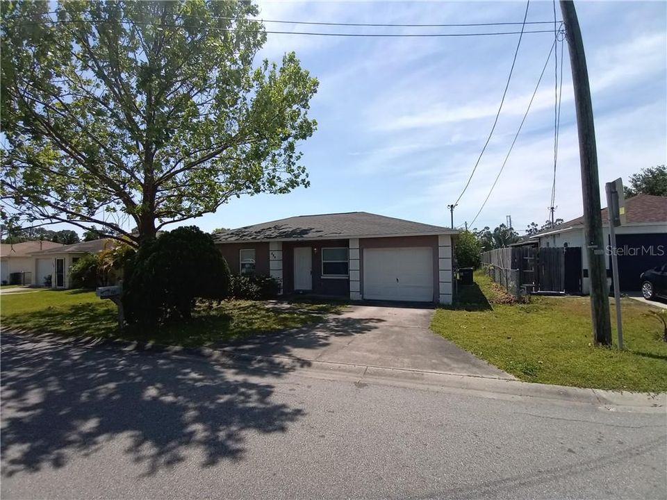 Recently Sold: $159,000 (3 beds, 2 baths, 1065 Square Feet)