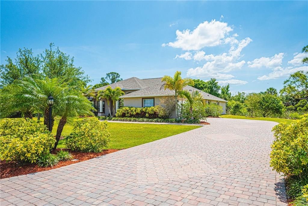 Recently Sold: $675,000 (4 beds, 3 baths, 2981 Square Feet)