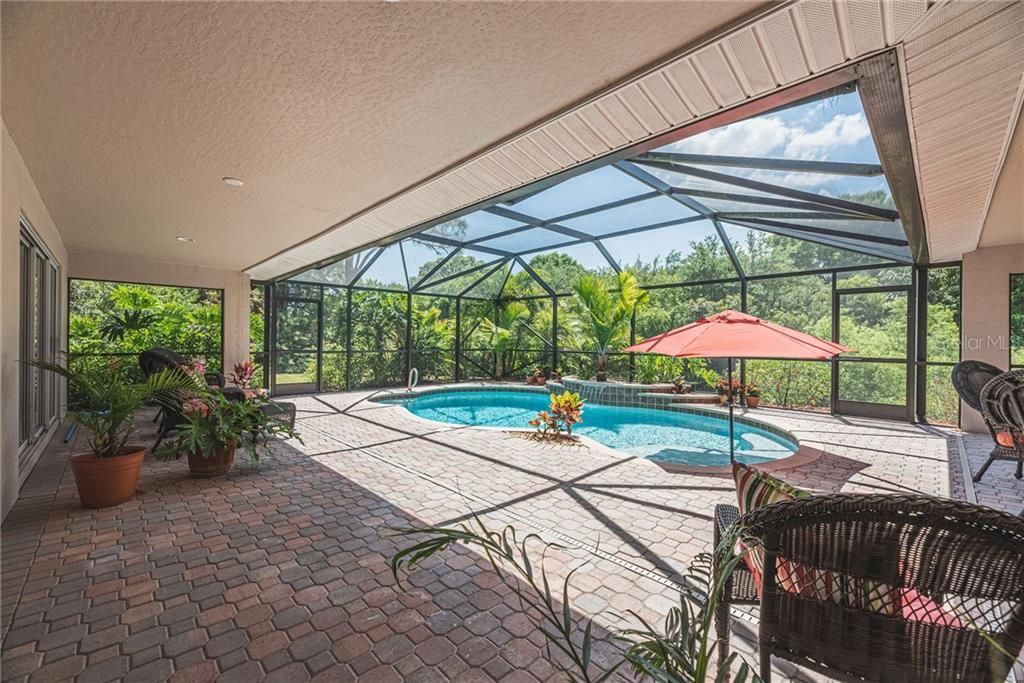 Recently Sold: $675,000 (4 beds, 3 baths, 2981 Square Feet)