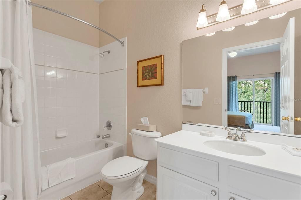最近售出: $130,000 (3 贝兹, 2 浴室, 1227 平方英尺)