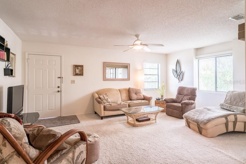 Recently Sold: $119,900 (2 beds, 2 baths, 1130 Square Feet)