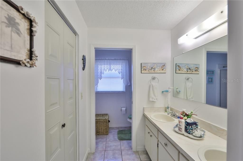 Recently Sold: $249,900 (2 beds, 2 baths, 1713 Square Feet)