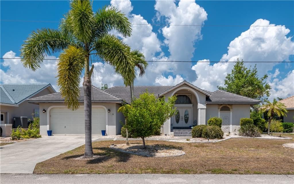 Recently Sold: $659,000 (3 beds, 2 baths, 2283 Square Feet)