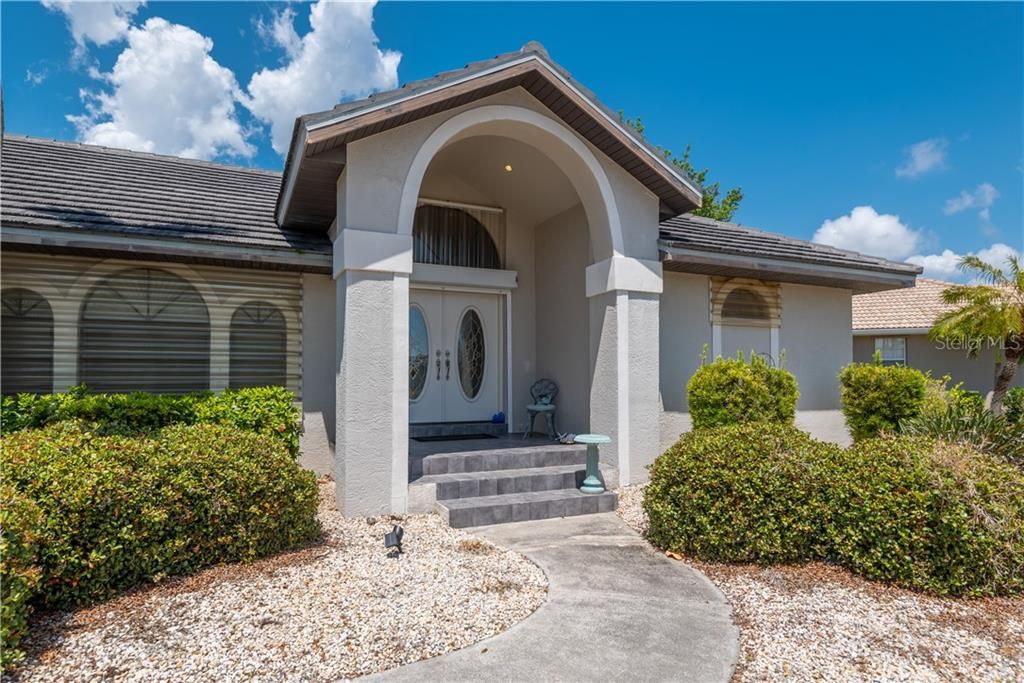 Recently Sold: $659,000 (3 beds, 2 baths, 2283 Square Feet)