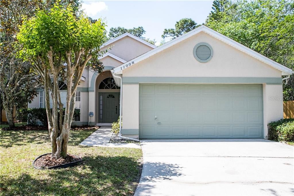 Recently Sold: $300,000 (3 beds, 2 baths, 1514 Square Feet)