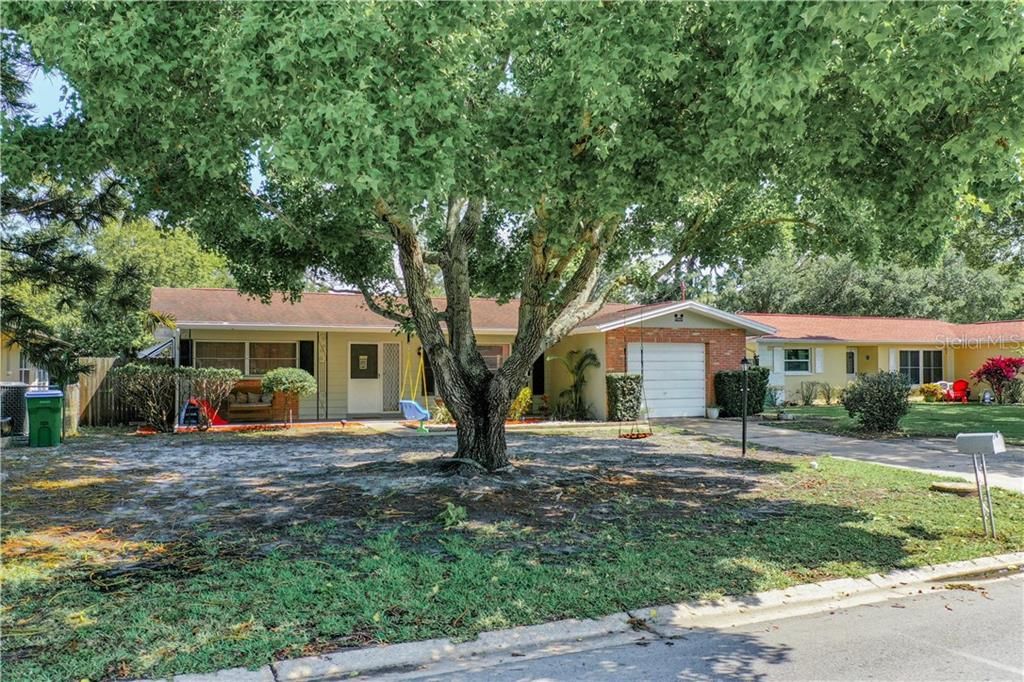 Recently Sold: $289,000 (2 beds, 2 baths, 1596 Square Feet)