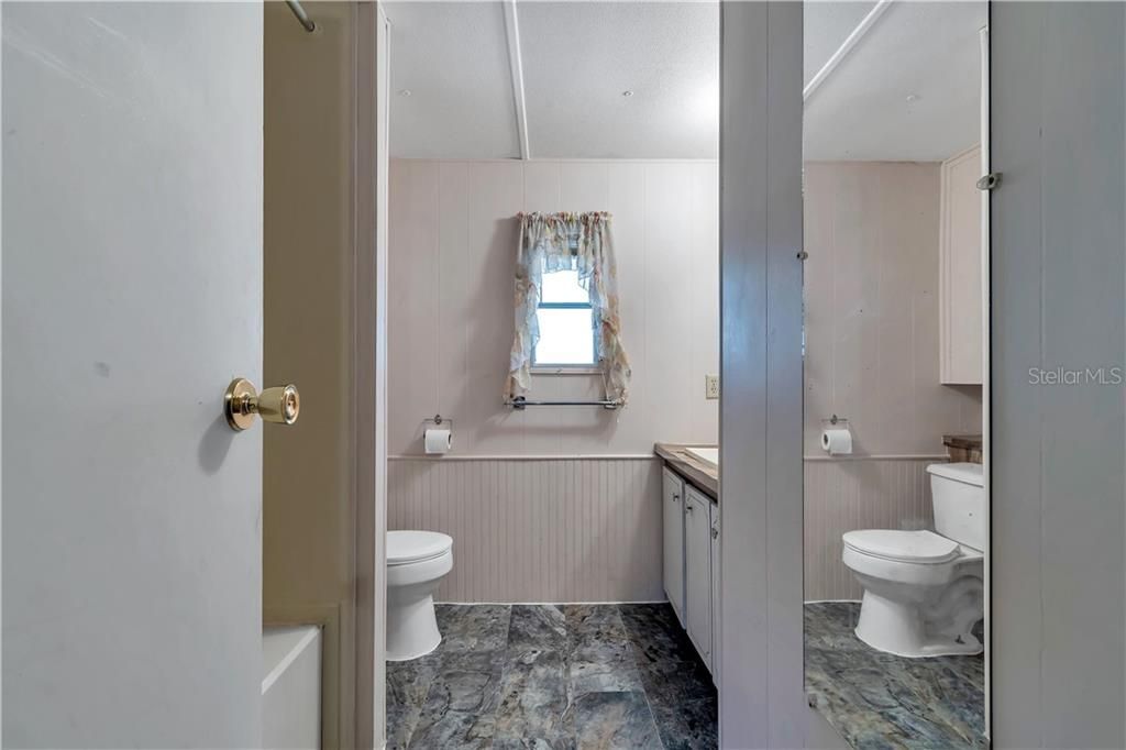 最近售出: $69,900 (2 贝兹, 1 浴室, 728 平方英尺)