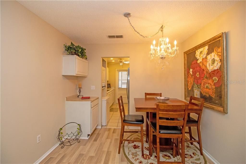 Recently Sold: $115,000 (2 beds, 2 baths, 915 Square Feet)