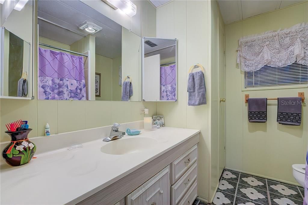 最近售出: $110,000 (2 贝兹, 2 浴室, 1320 平方英尺)