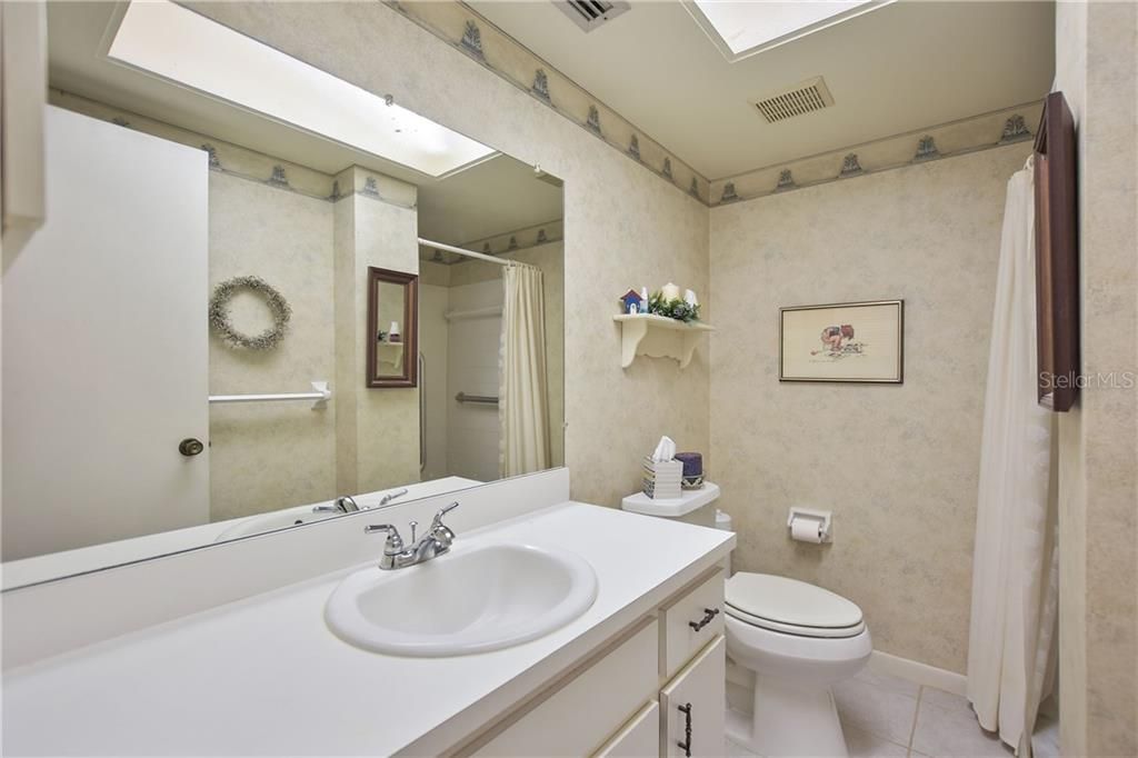 最近售出: $169,900 (2 贝兹, 2 浴室, 1543 平方英尺)